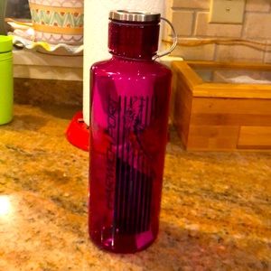 COPY - Beautiful Tristan pink water bottle 25 Fl Oz
